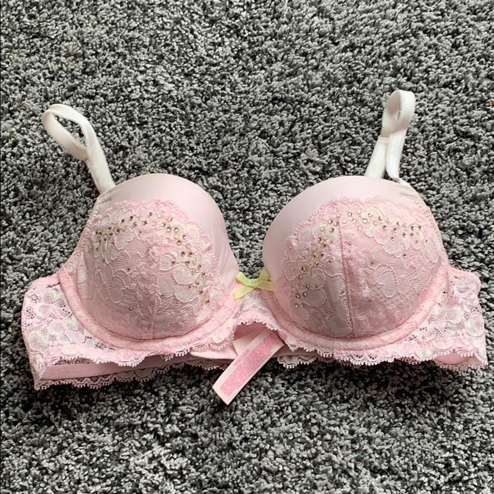 Victoria’s Secret Pink Lace Bra